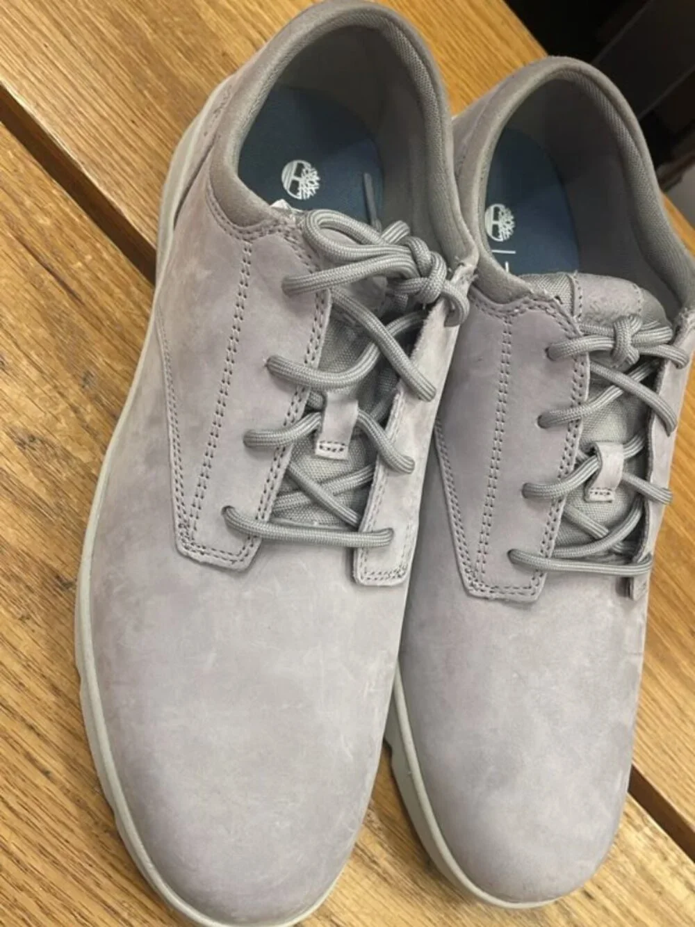 TIMBERLAND MEN'S PARKER STREET LOW LACE SNEAKER LIGHT GREY NUBUCK A6C8E-EM0